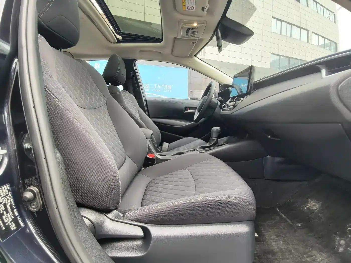 2022 Toyota Avalon 2.0L Elite Edition — миниатюра 3