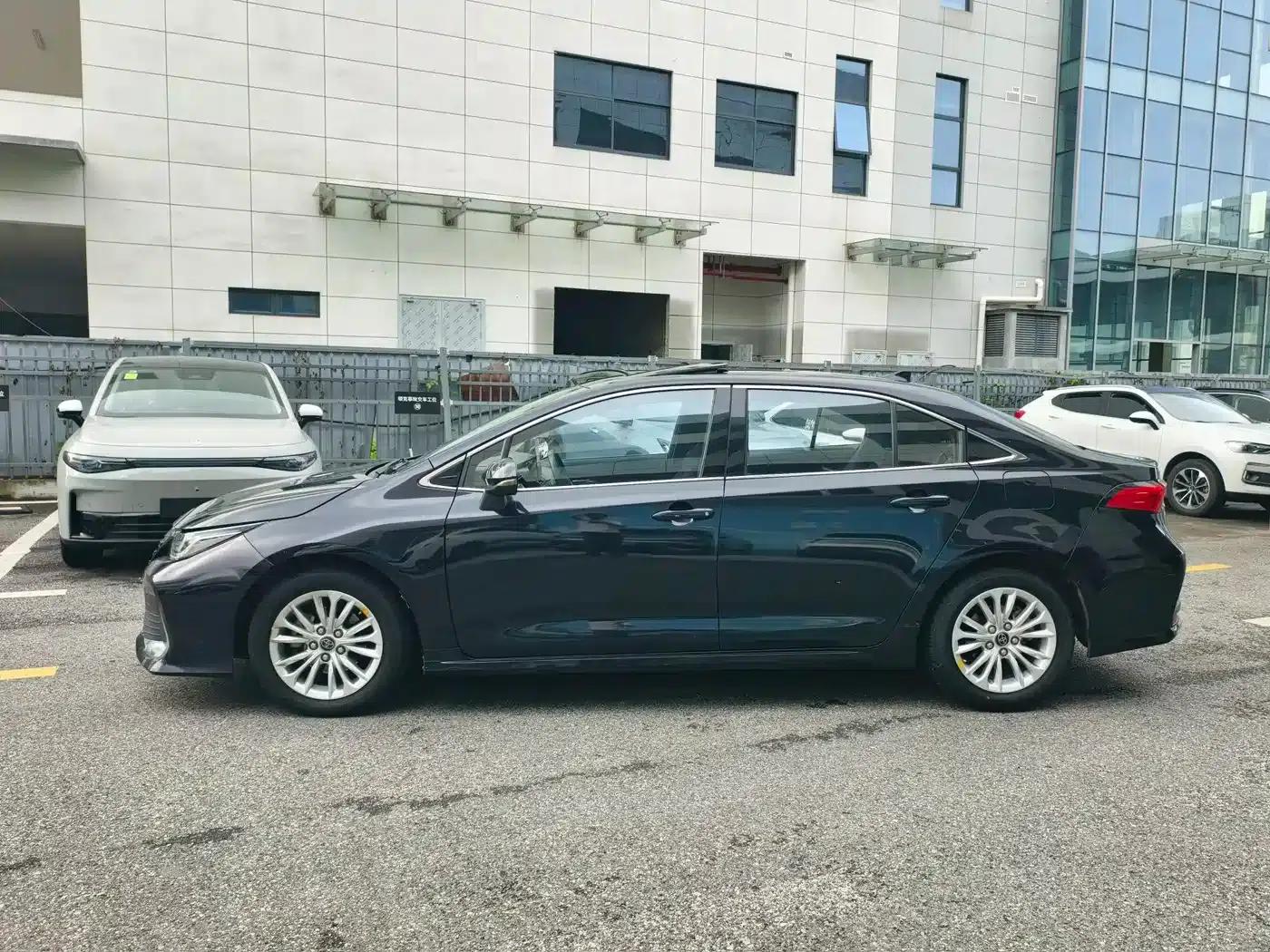 2022 Toyota Avalon 2.0L Elite Edition — миниатюра 10