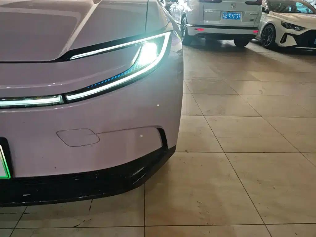 Toyota BZ5 2025 550 PRO Smart Edition — миниатюра 18