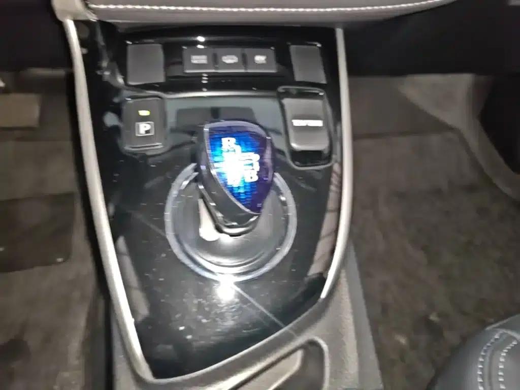 Corolla Hybrid E+ 2019 1.8L E-CVT Leading Edition — миниатюра 12