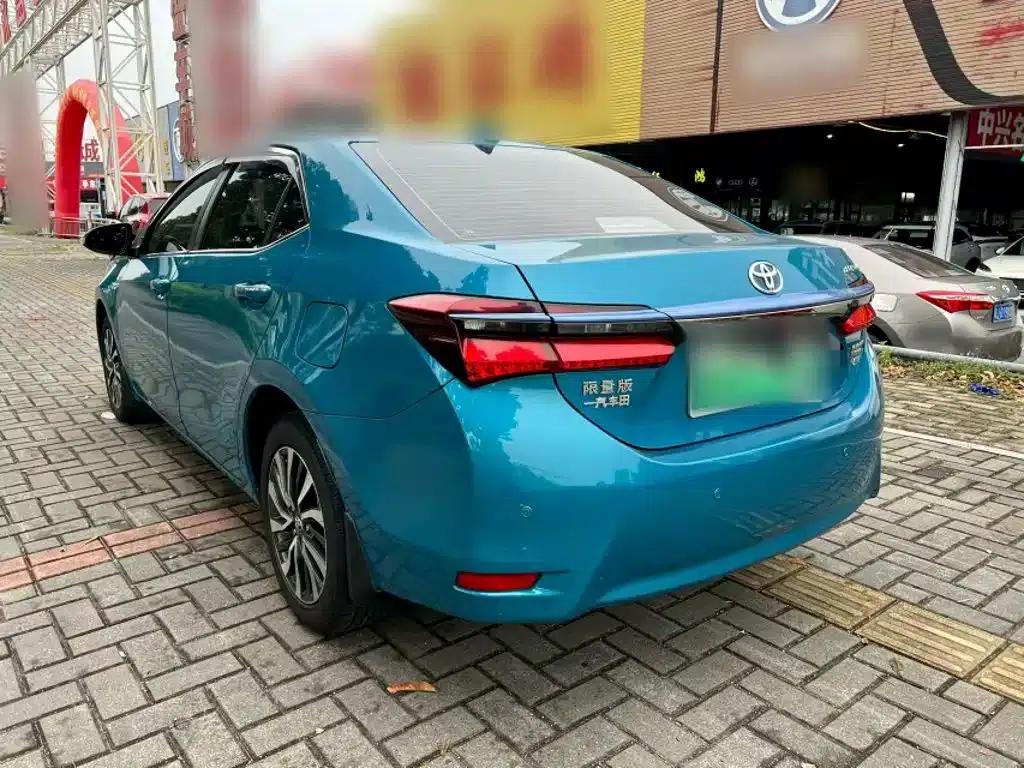 Corolla Hybrid E+ 2019 1.8L E-CVT Leading Edition — миниатюра 13