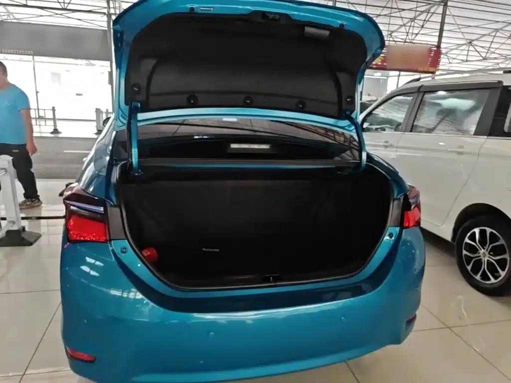 Corolla Hybrid E+ 2019 1.8L E-CVT Leading Edition — миниатюра 19