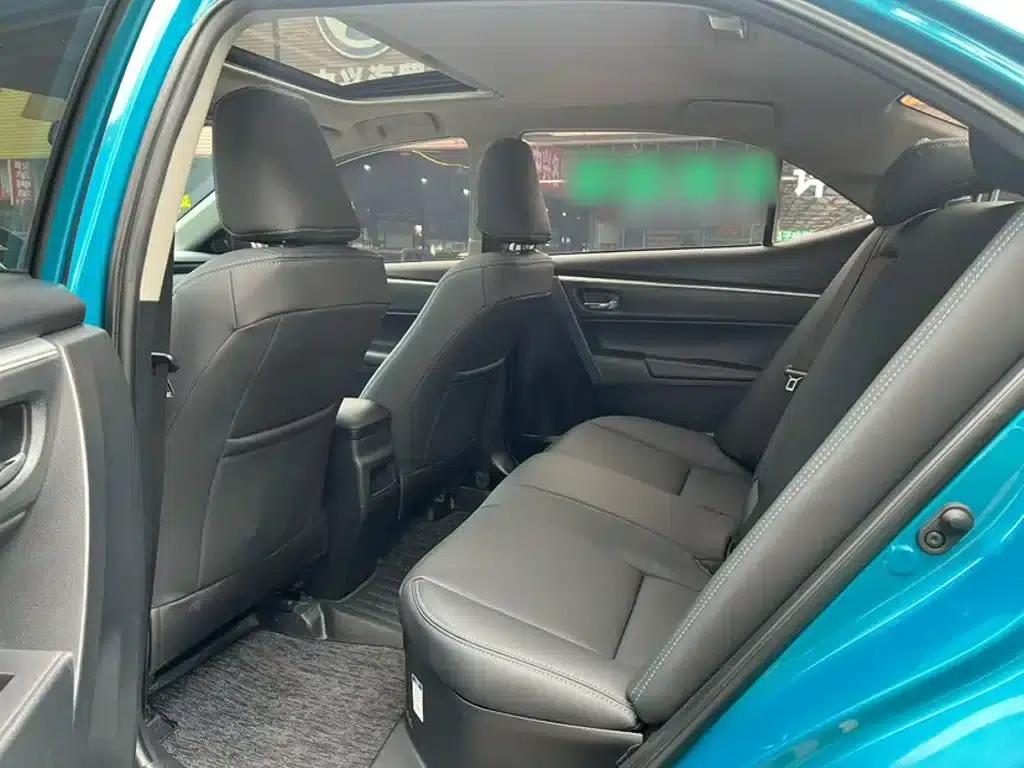 Corolla Hybrid E+ 2019 1.8L E-CVT Leading Edition — миниатюра 21