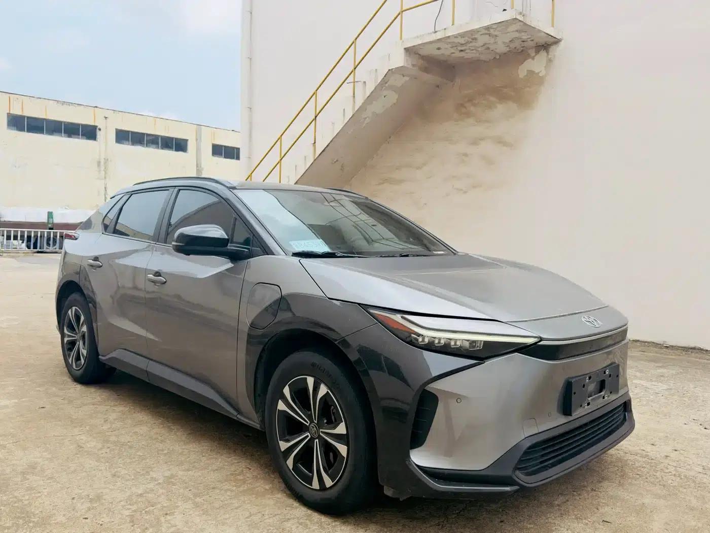 FAW Toyota bZ4X 2022 Two-Wheel Drive Long Range PRO Edition — миниатюра 3