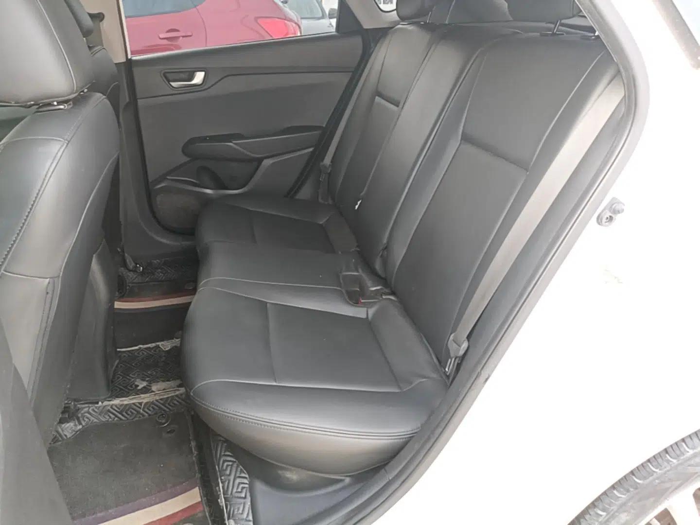 Hyundai Verna RV 2017 1.4L Automatic Cool Edition GLS China V Emission Standard — миниатюра 20