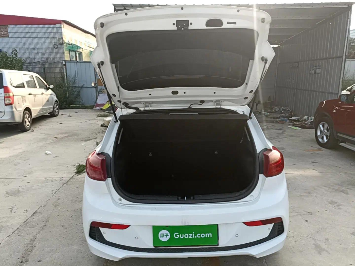 Hyundai Verna RV 2017 1.4L Automatic Cool Edition GLS China V Emission Standard — миниатюра 22