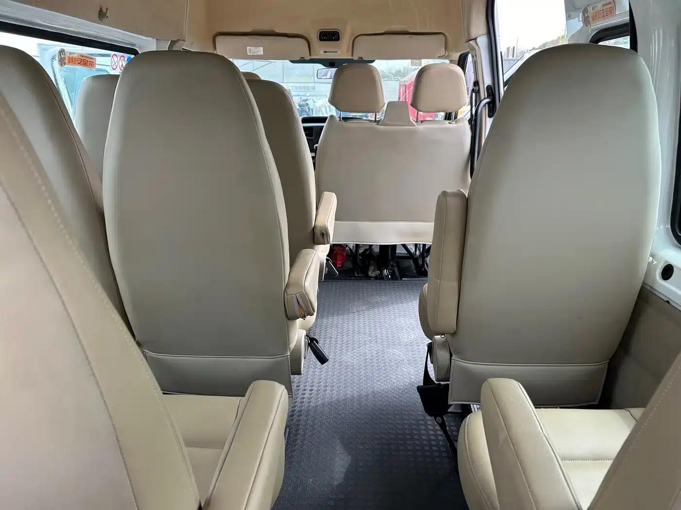New Generation Ford Transit 2016 Model 2.2T Long Wheelbase 15 Seats Mid-Roof Standard Edition — миниатюра 12