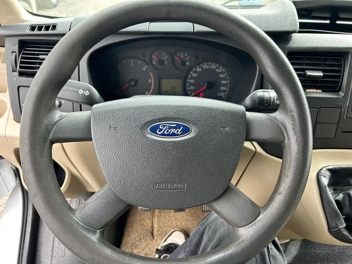 New Generation Ford Transit 2016 Model 2.2T Long Wheelbase 15 Seats Mid-Roof Standard Edition — миниатюра 14