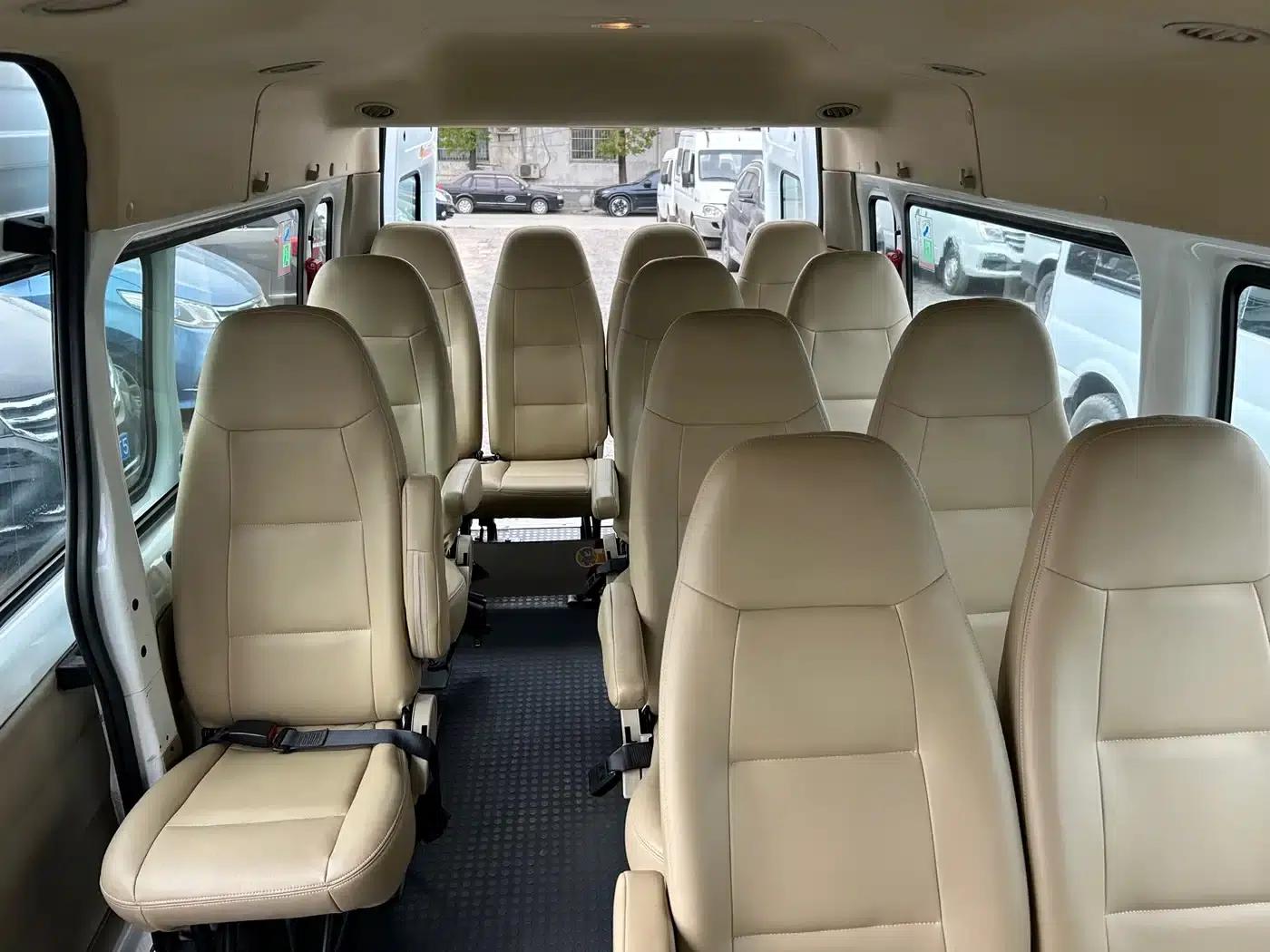New Generation Ford Transit 2016 Model 2.2T Long Wheelbase 15 Seats Mid-Roof Standard Edition — миниатюра 10