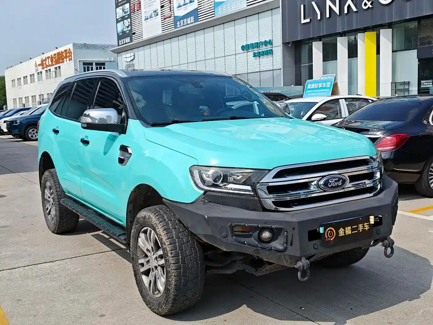 2017 Ford Everest 2.0T Gasoline Automatic 4WD Luxury Edition 5-Seater — миниатюра 4