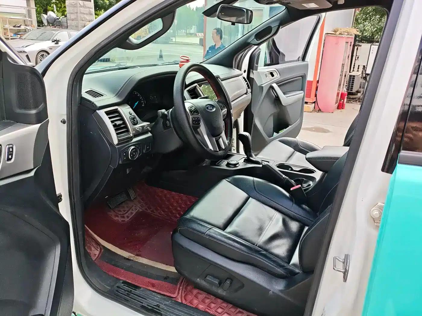 2017 Ford Everest 2.0T Gasoline Automatic 4WD Luxury Edition 5-Seater — миниатюра 7