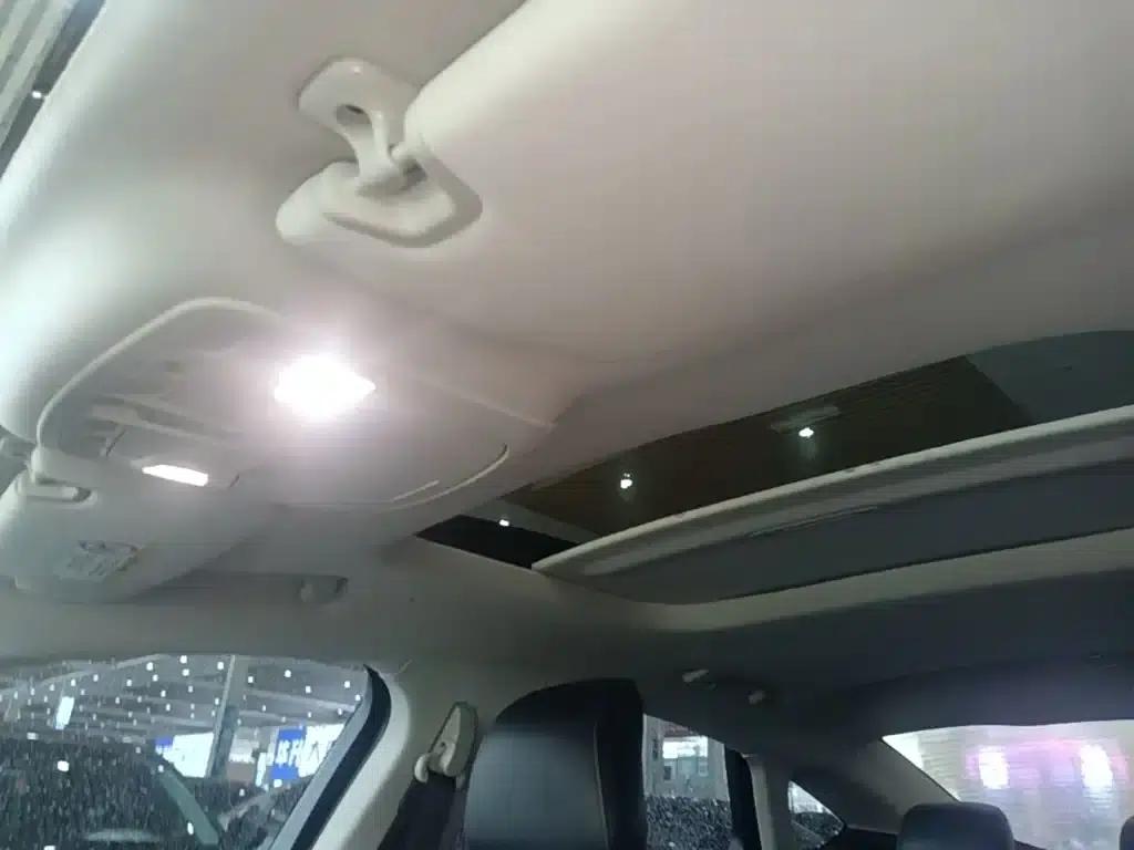 Mondeo PHEV 2018 2.0 PHEV Intelligent Fashion Model (National V Emission Standard) — миниатюра 18