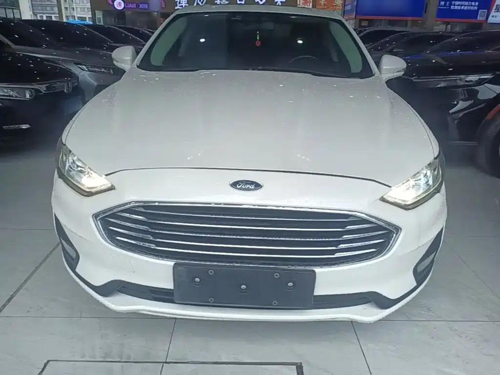 Mondeo PHEV 2018 2.0 PHEV Intelligent Fashion Model (National V Emission Standard) — миниатюра 3