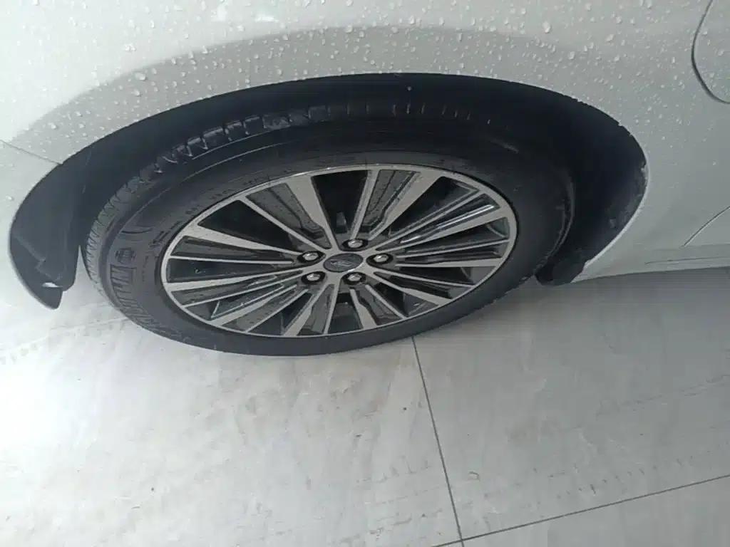 Mondeo PHEV 2018 2.0 PHEV Intelligent Fashion Model (National V Emission Standard) — миниатюра 23