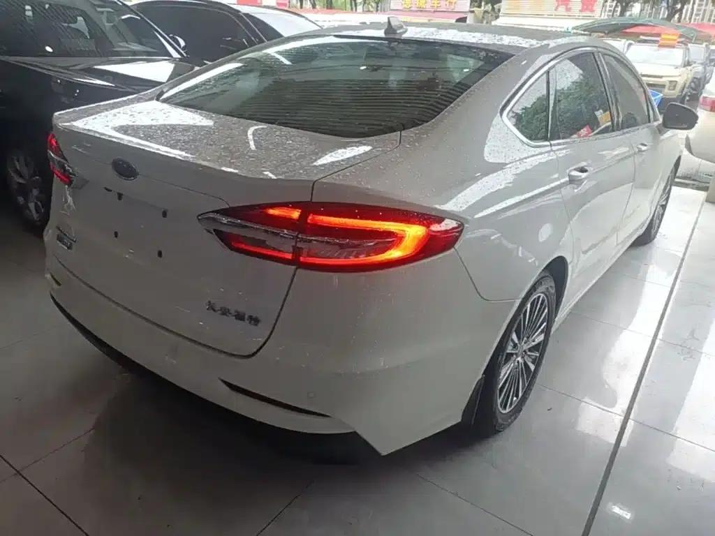 Mondeo PHEV 2018 2.0 PHEV Intelligent Fashion Model (National V Emission Standard) — миниатюра 7