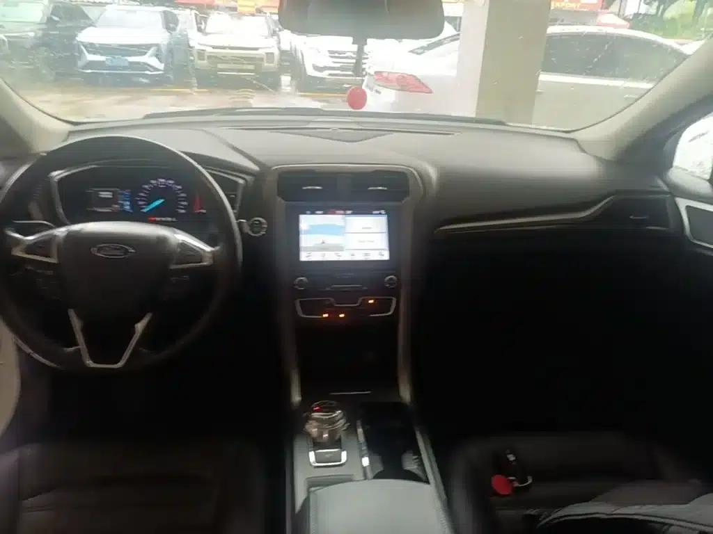 Mondeo PHEV 2018 2.0 PHEV Intelligent Fashion Model (National V Emission Standard) — миниатюра 10