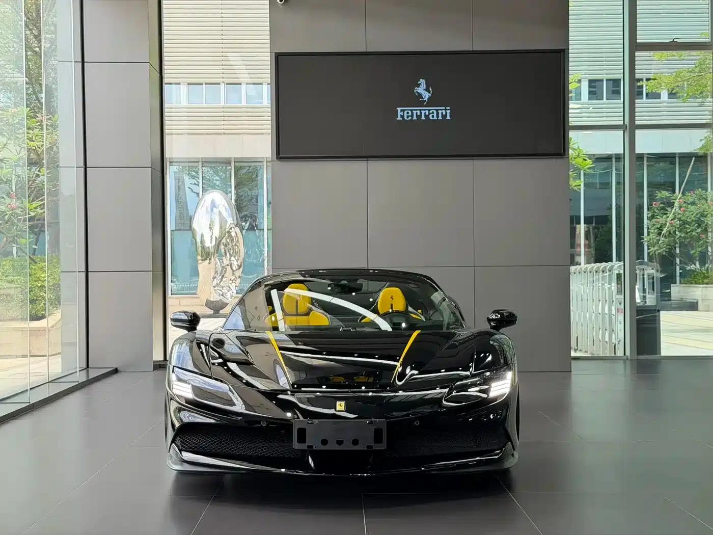 SF90 2021 3.9T V8 Spider — миниатюра 2