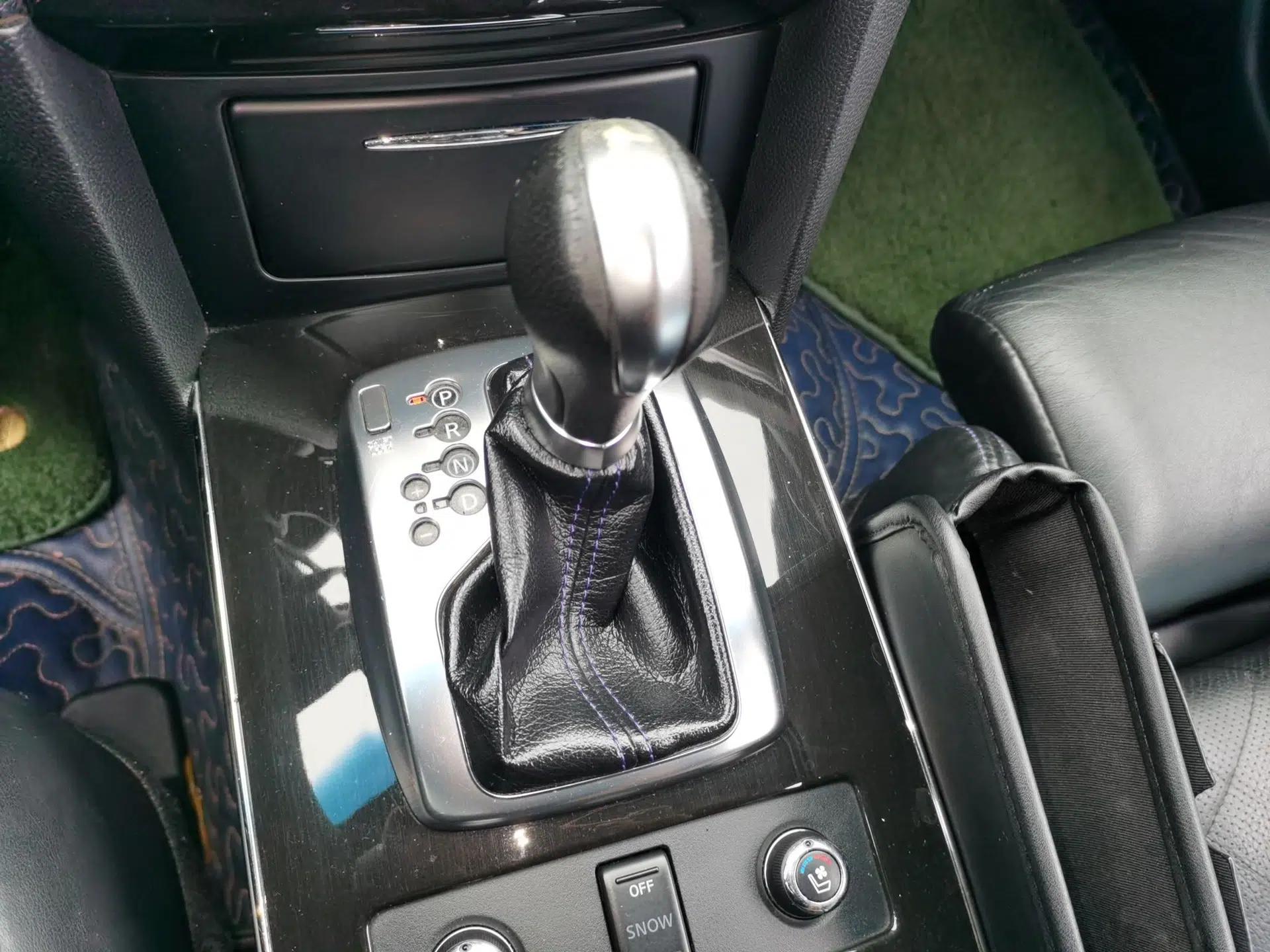 Infiniti QX70 2015 3.7L Shadow Edition — миниатюра 14
