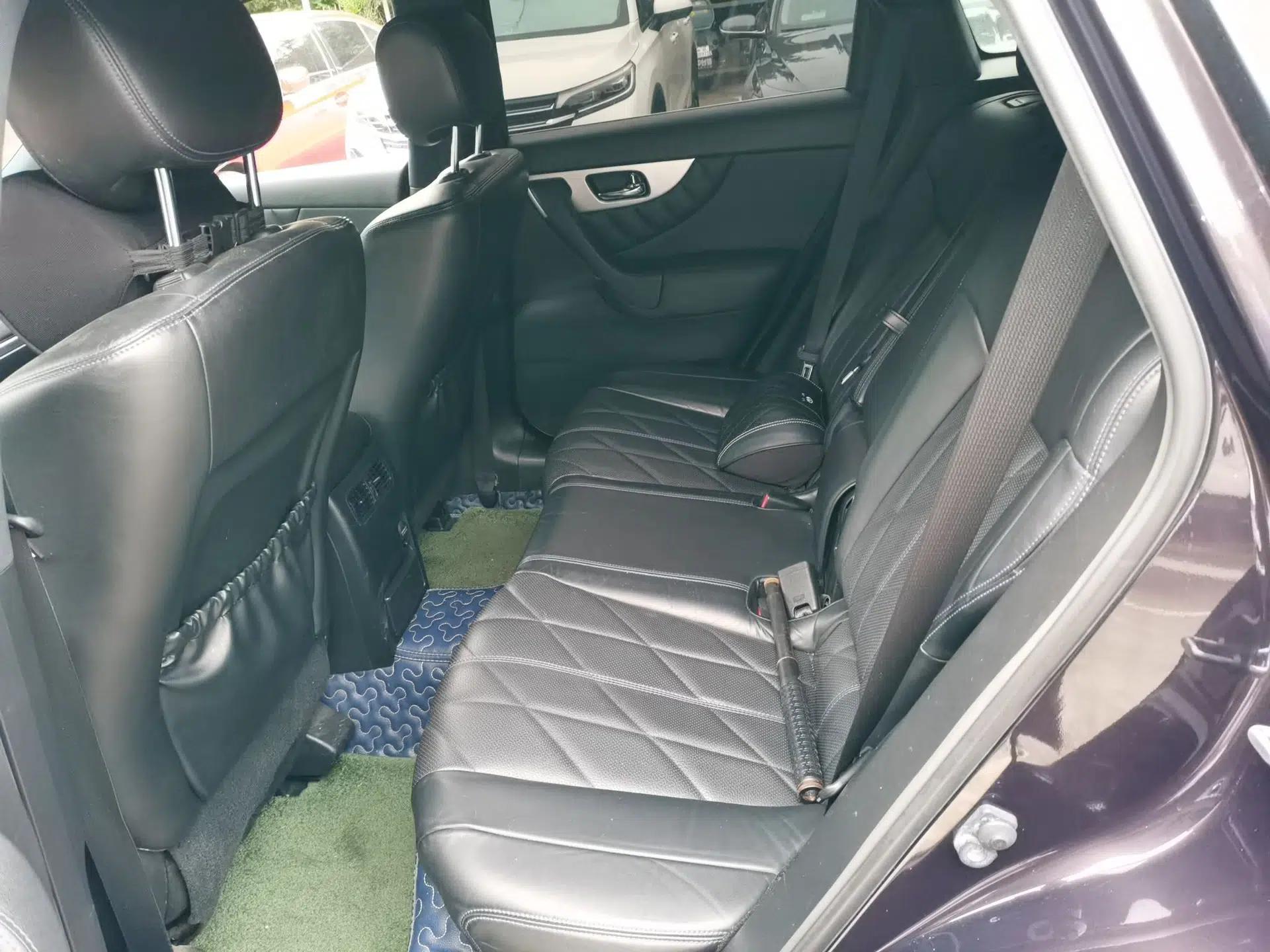 Infiniti QX70 2015 3.7L Shadow Edition — миниатюра 17