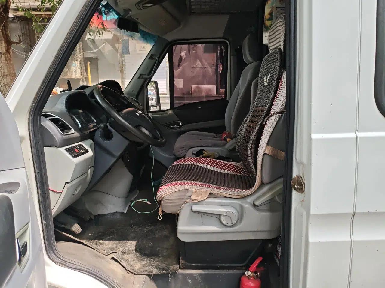 Iveco Power Daily 2017 2.5T Classic A37 High-Roof 7-Seater Passenger Van 47Z5 — миниатюра 15