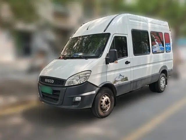 Iveco Power Daily 2017 2.5T Classic A37 High-Roof 7-Seater Passenger Van 47Z5