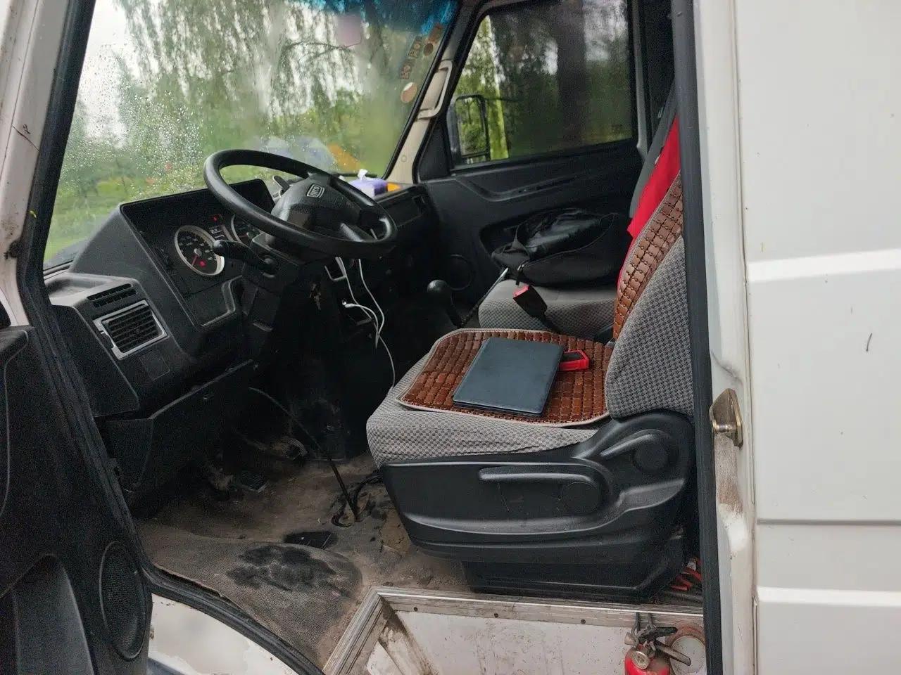 Iveco Daily 2017 2.5T A35 Low-Roof 5-7 Seater Passenger Van 47Z5 — миниатюра 15