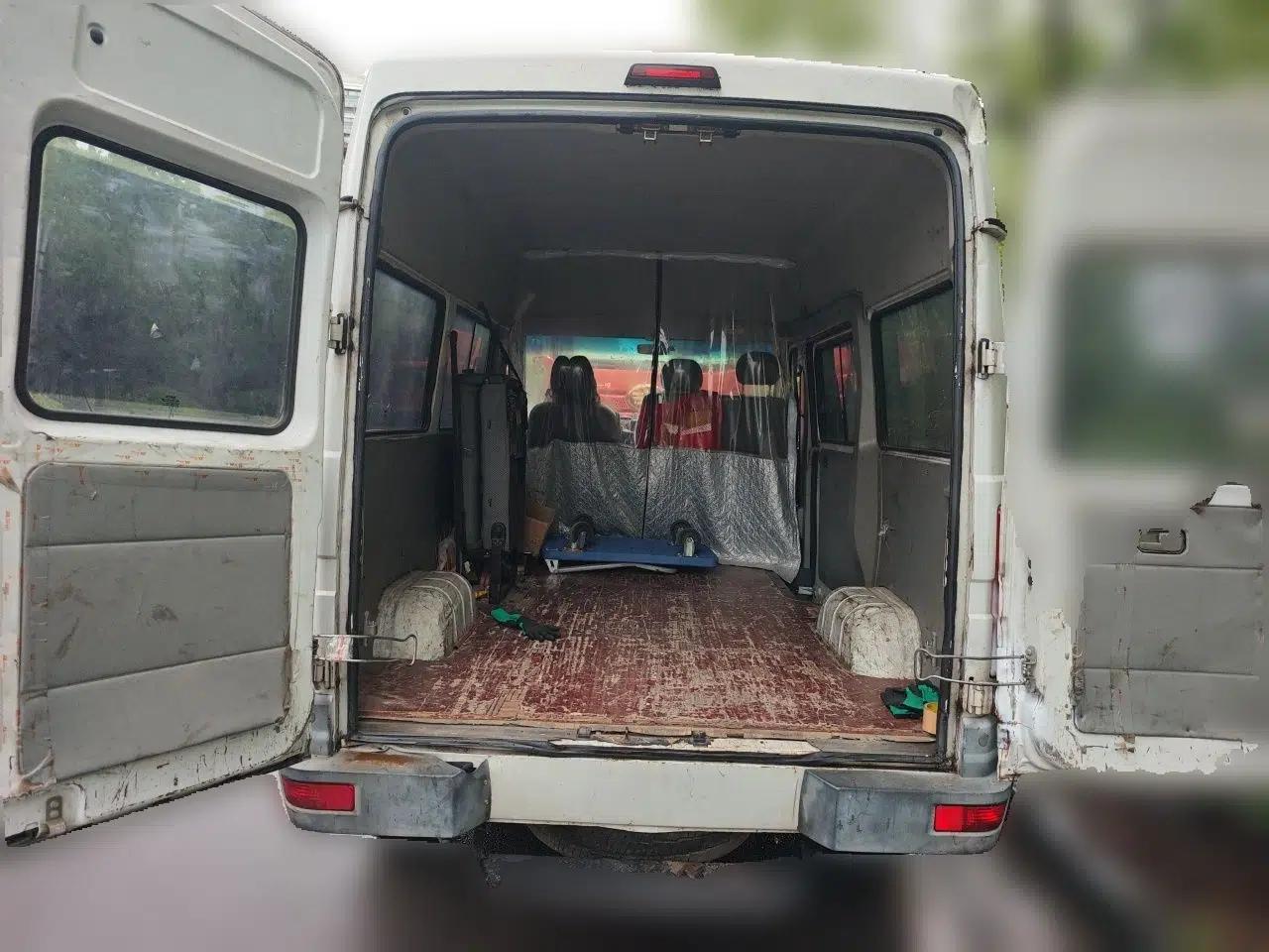 Iveco Daily 2017 2.5T A35 Low-Roof 5-7 Seater Passenger Van 47Z5 — миниатюра 19