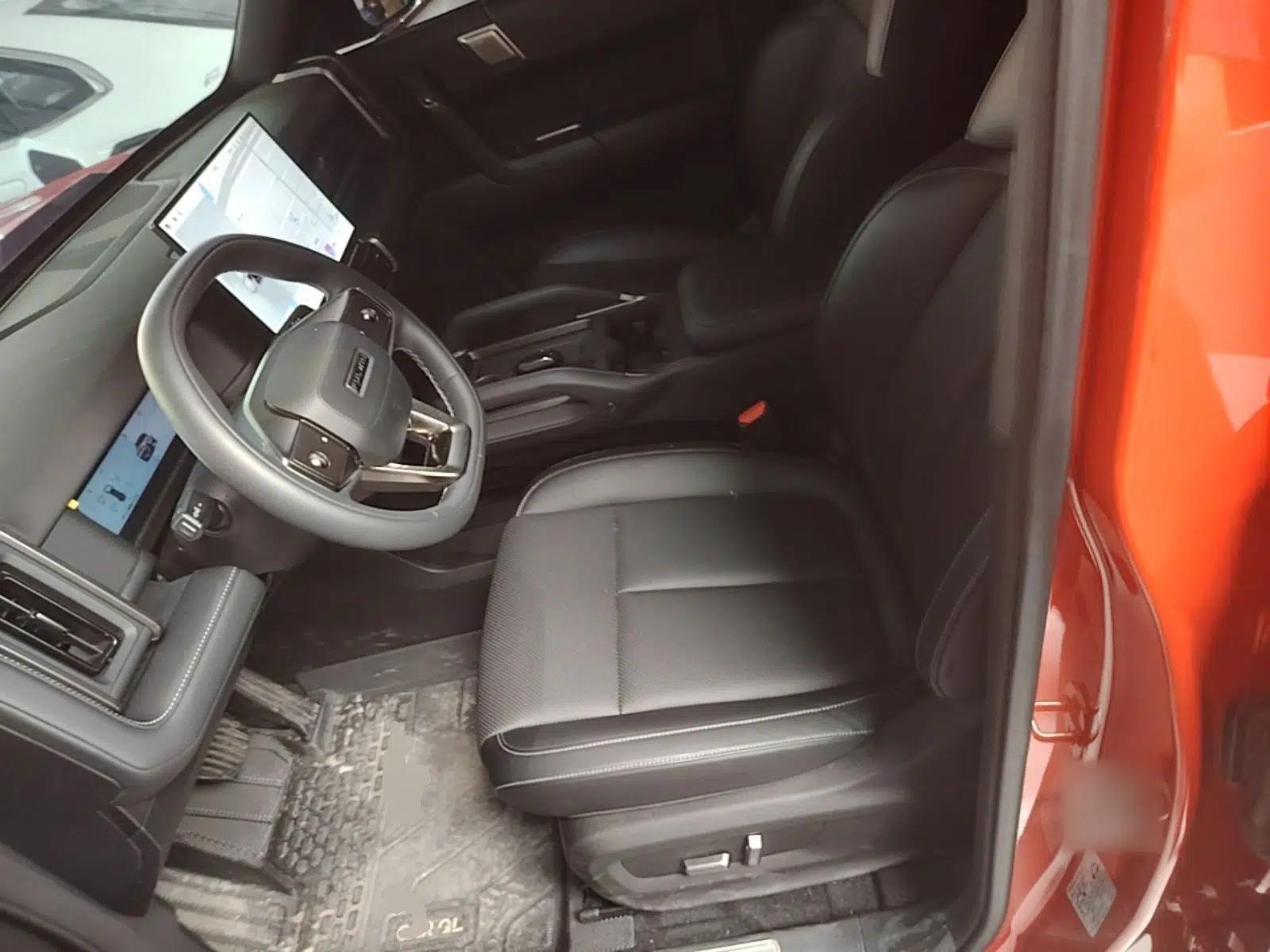 Chery Fengyun Fulwin X3 Plus 2025 Model 501 Four-Wheel Drive Smart Leading Edition — миниатюра 17