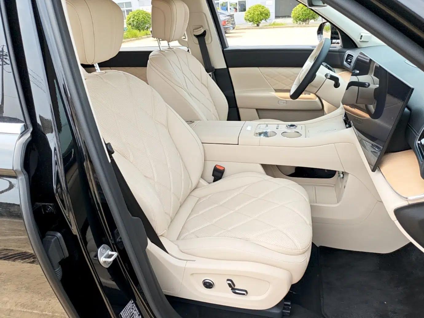 Chery Fengyun T11 2026 Model 220 All-Wheel Drive Family Fun Edition — миниатюра 19