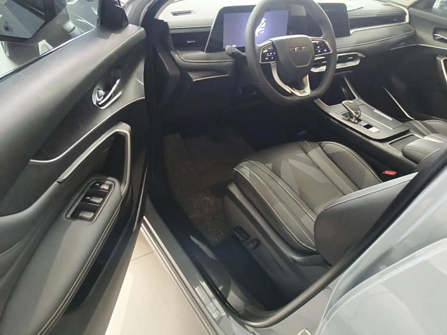 Venucia V 2023 260T Idol Edition Pro — миниатюра 30