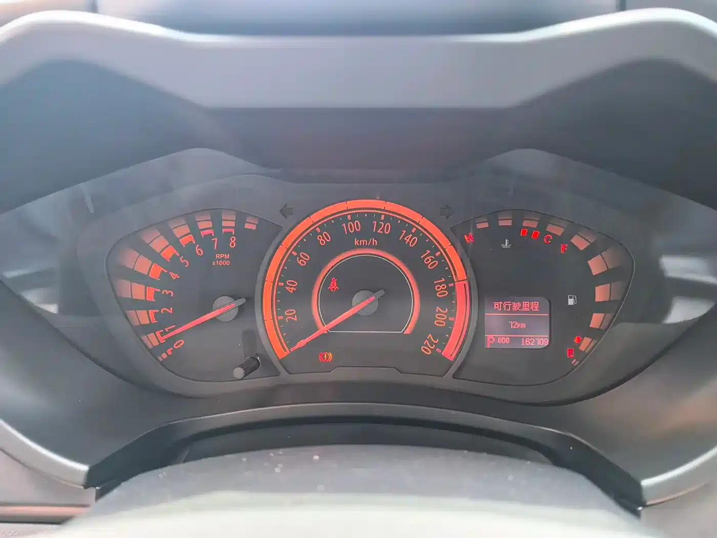 Trumpchi GA3 2013 1.6L Automatic Luxury ESP Edition — миниатюра 13