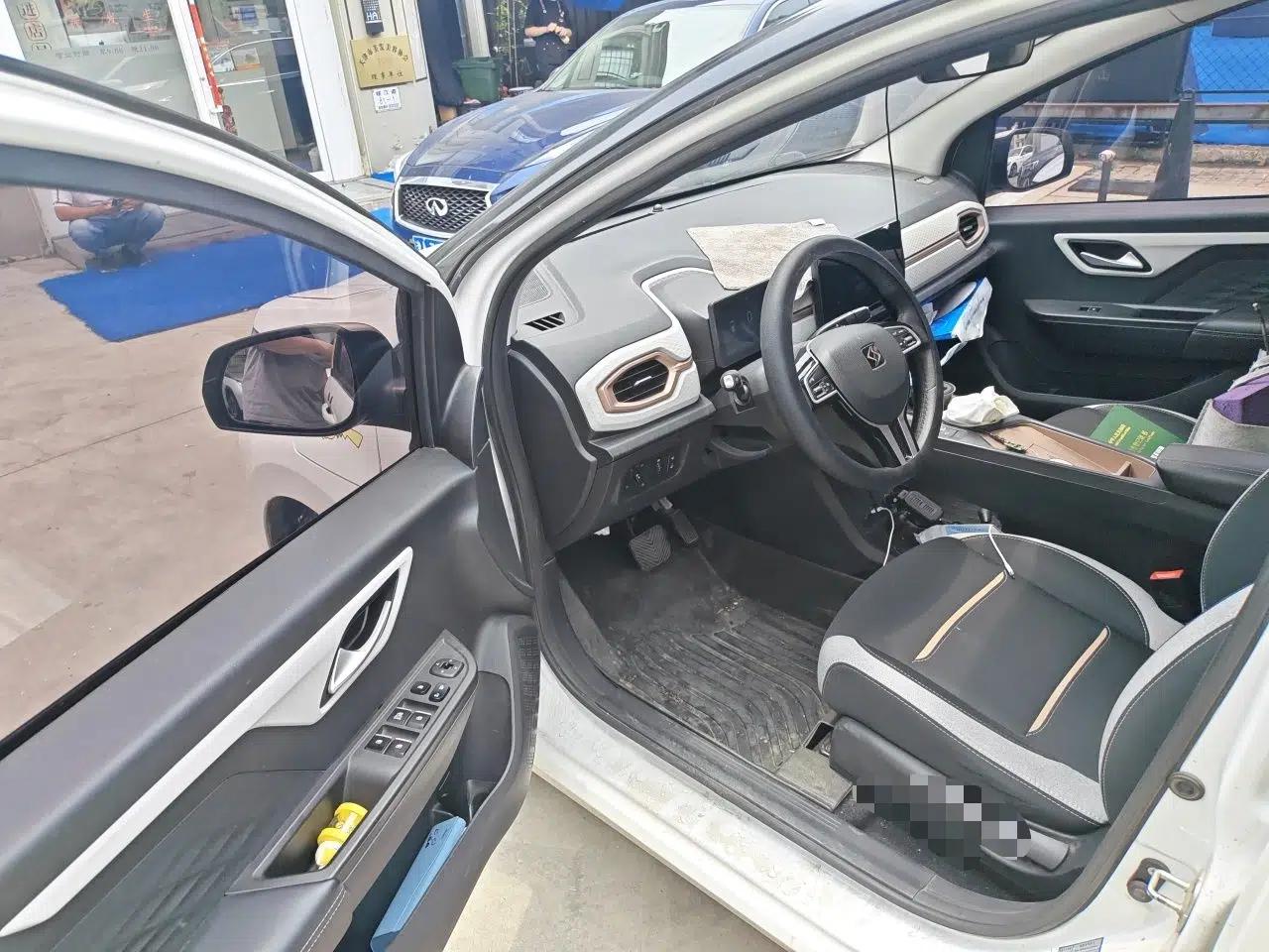 SOL E10X 2021 302 km Range Fashion Edition 31.4 kWh — миниатюра 16