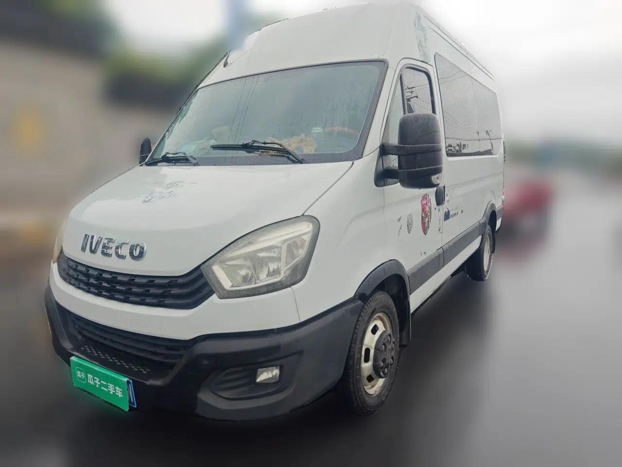Iveco Eurocargo 2021 2.0T Manual Super Rui Long Wheelbase Short Overhang High Roof Side-Sliding Door F1A — миниатюра 1