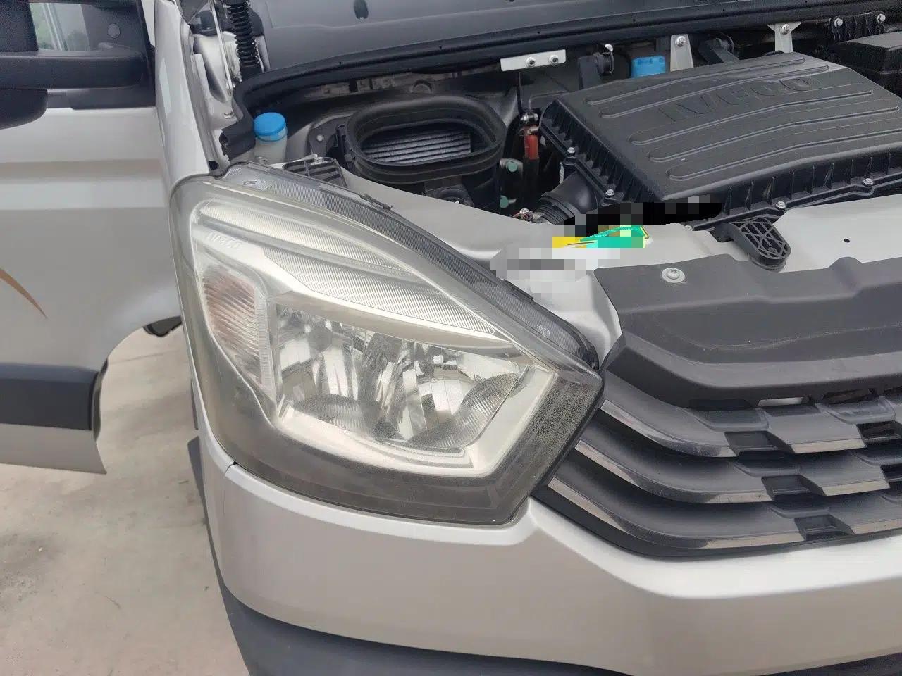Iveco Eurocargo 2021 3.0T Automatic Professional Chassis 4.5-Ton Long-Wheelbase Double-Cab Chassis F1C — миниатюра 7