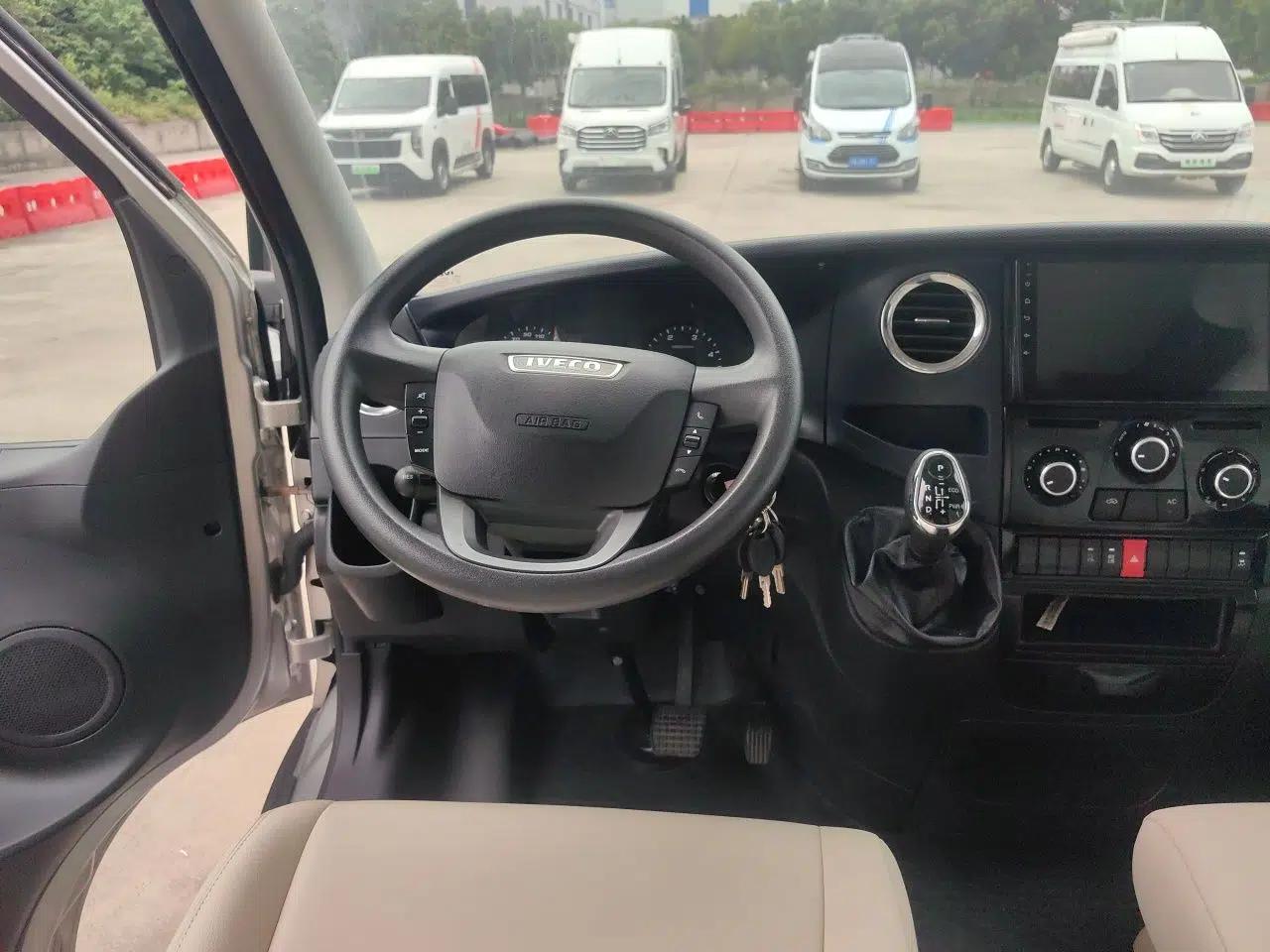 Iveco Eurocargo 2021 3.0T Automatic Professional Chassis 4.5-Ton Long-Wheelbase Double-Cab Chassis F1C — миниатюра 10