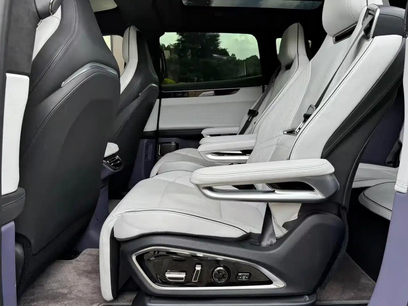 HiPhi X 2021 Flagship Edition 6-seater — миниатюра 19