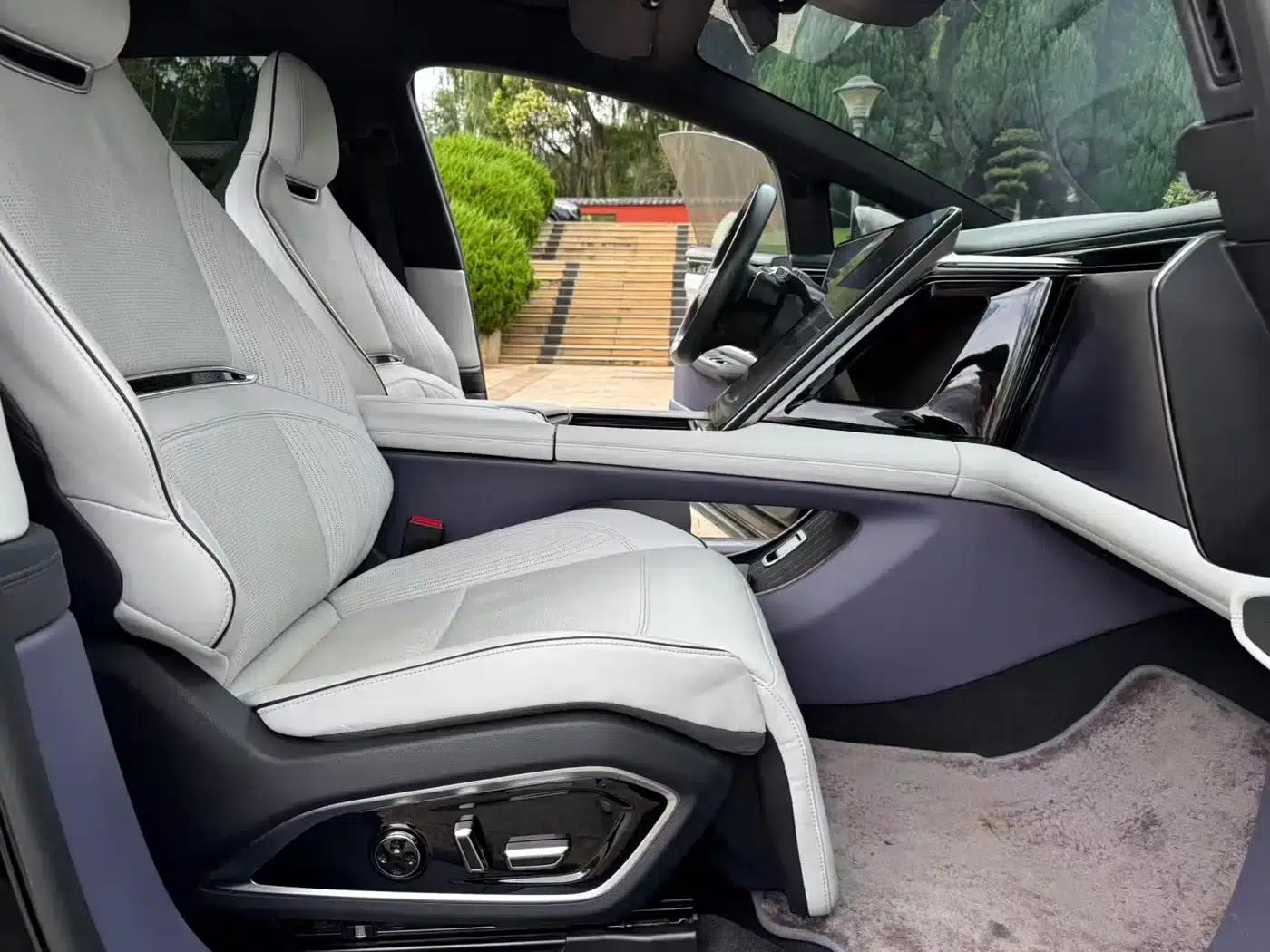 HiPhi X 2021 Flagship Edition 6-seater — миниатюра 20