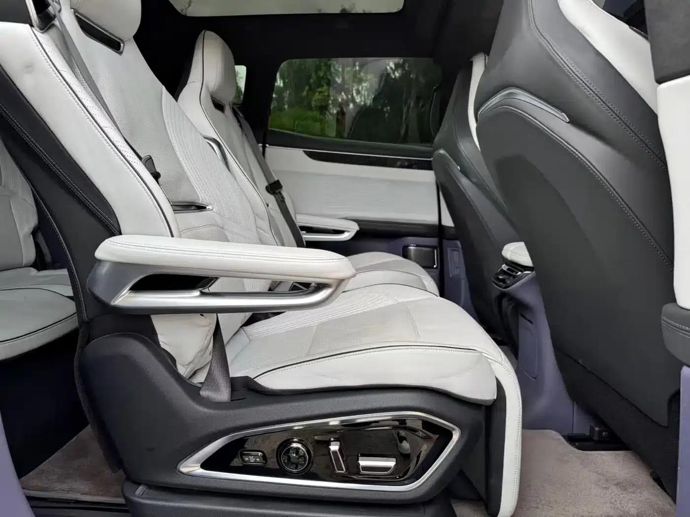 HiPhi X 2021 Flagship Edition 6-seater — миниатюра 21