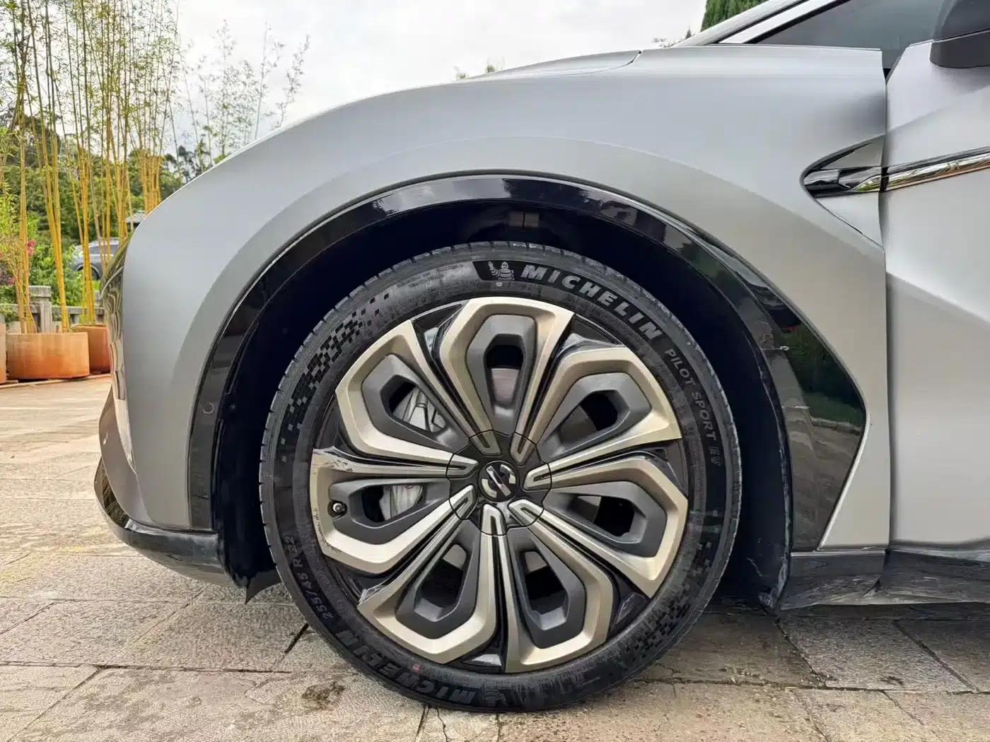HiPhi X 2021 Flagship Edition 6-seater — миниатюра 26