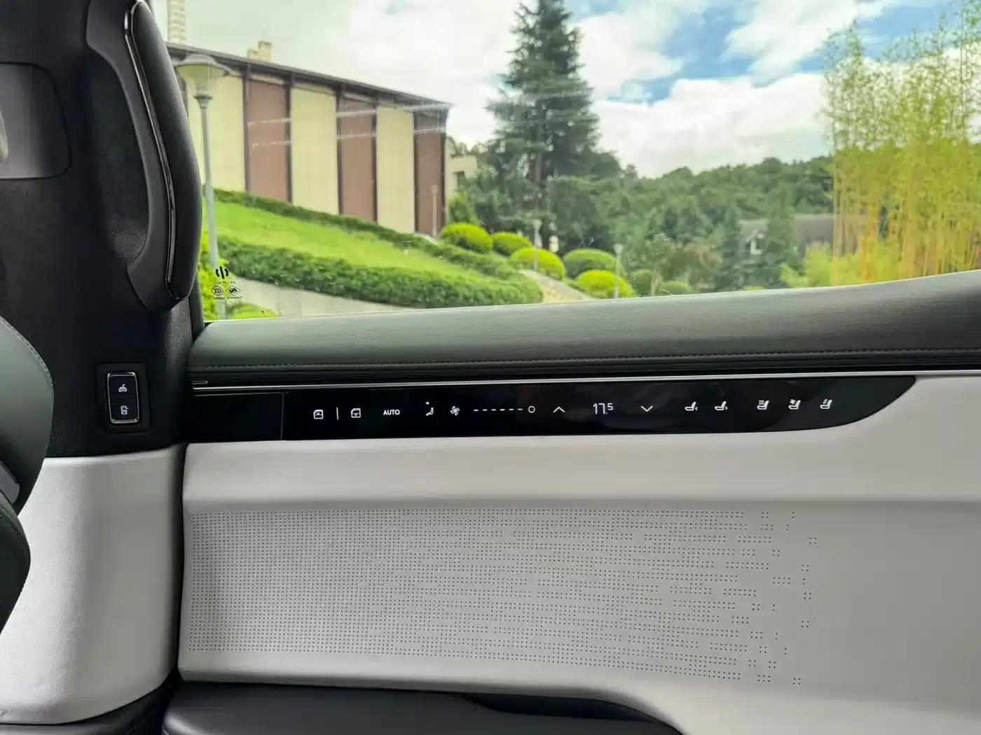 HiPhi X 2021 Flagship Edition 6-seater — миниатюра 33