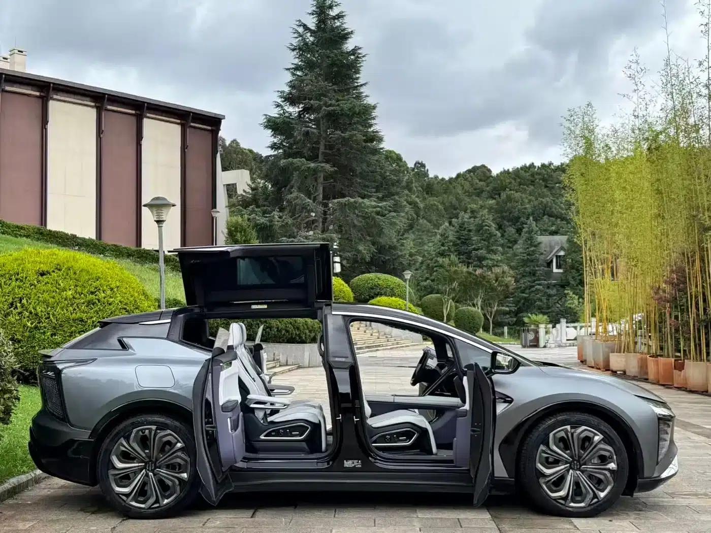 HiPhi X 2021 Flagship Edition 6-seater — миниатюра 7