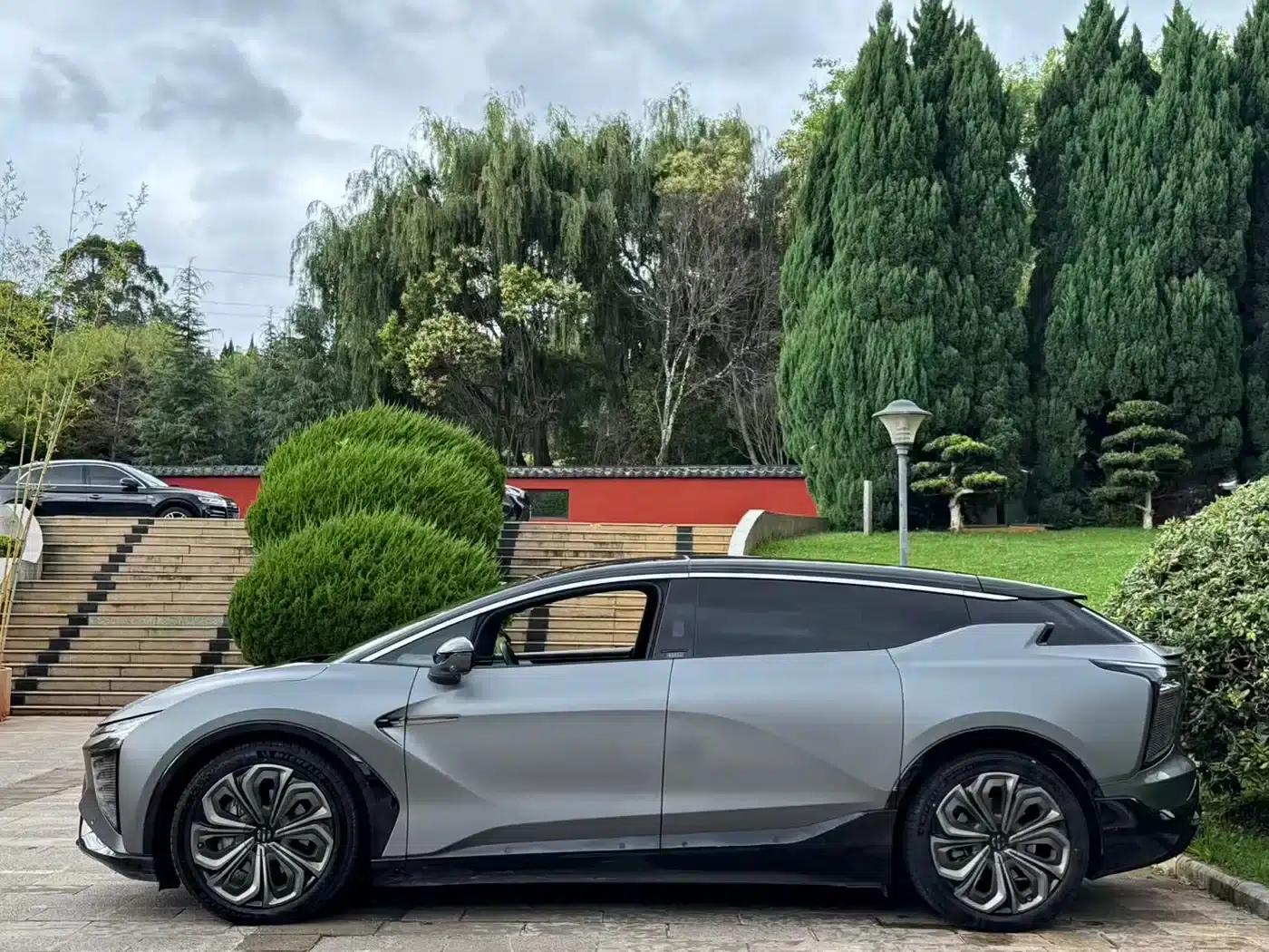HiPhi X 2021 Flagship Edition 6-seater — миниатюра 10