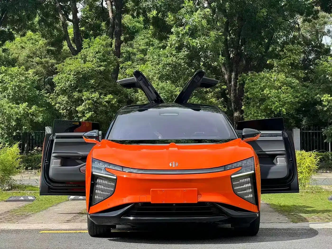 HiPhi X 2021 Founder Edition 6-seater — миниатюра 2