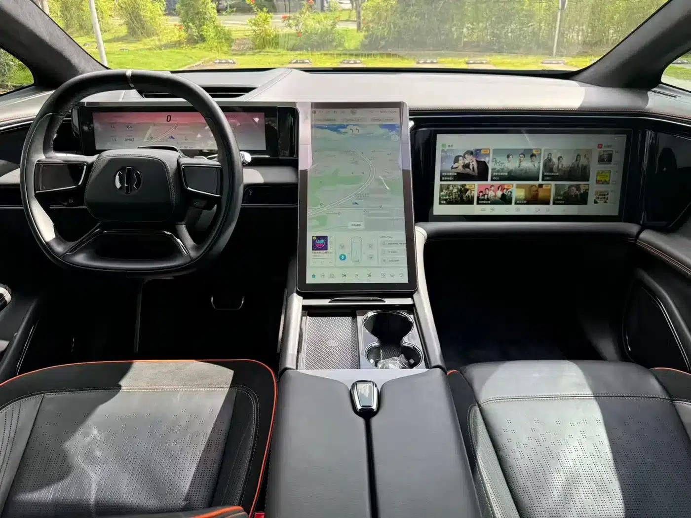 HiPhi X 2021 Founder Edition 6-seater — миниатюра 10