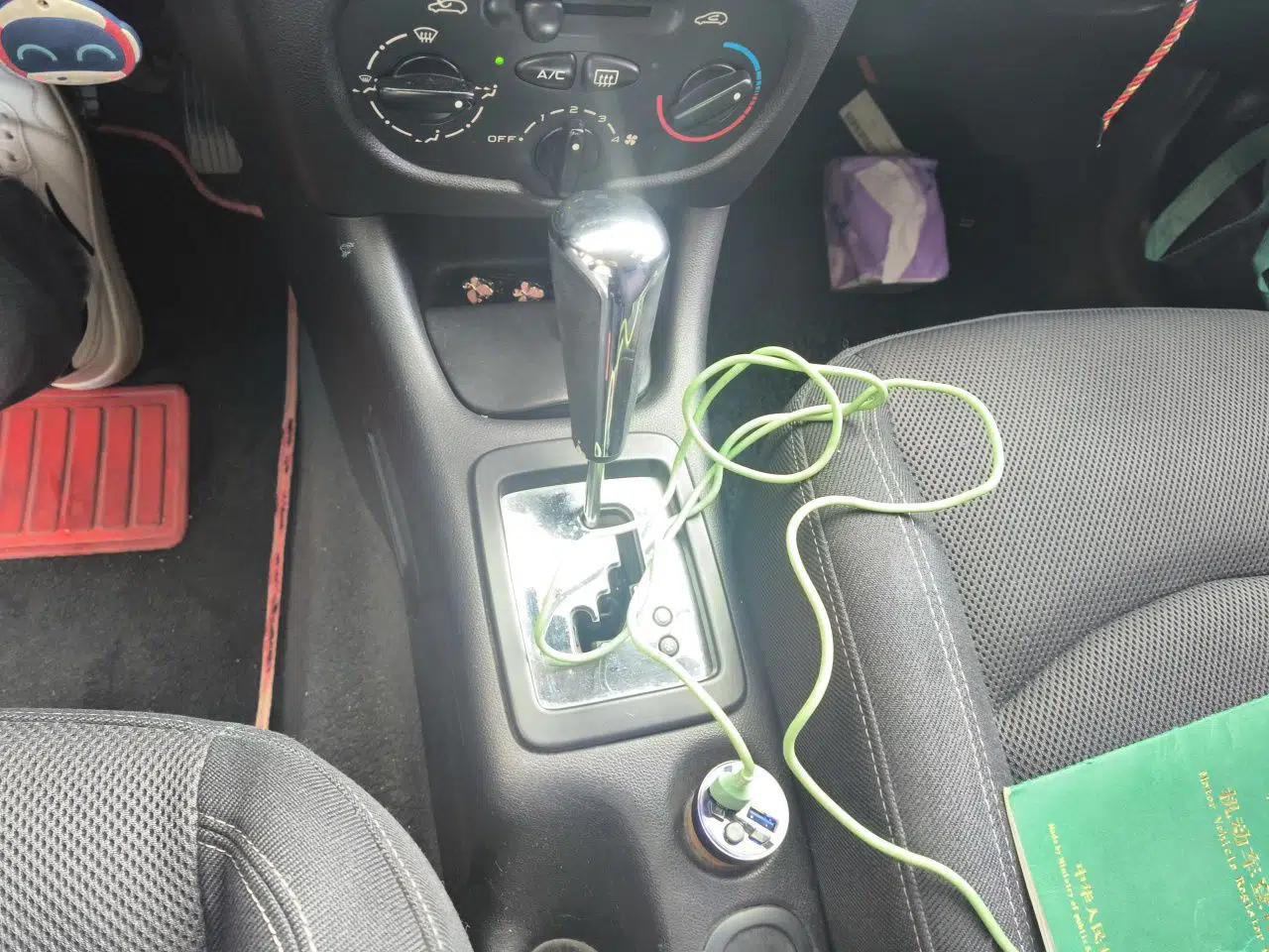 Peugeot 207 2010 Hatchback 1.6L Automatic Yule Edition — миниатюра 14