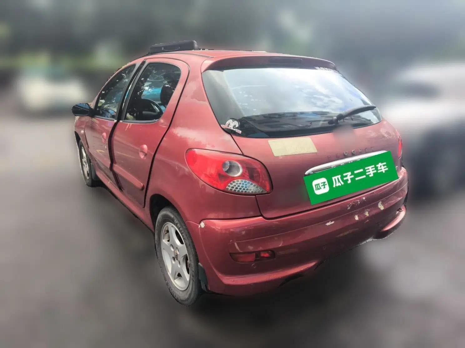 Peugeot 207 2010 Hatchback 1.6L Automatic Yule Edition — миниатюра 4