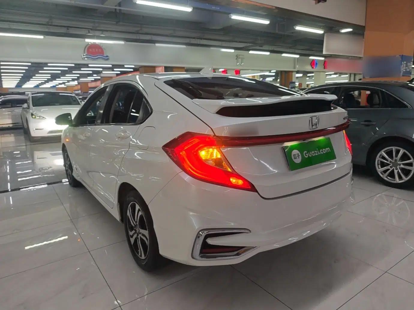 Honda Gienia 2017 1.5L CVT Comfort Version — миниатюра 4