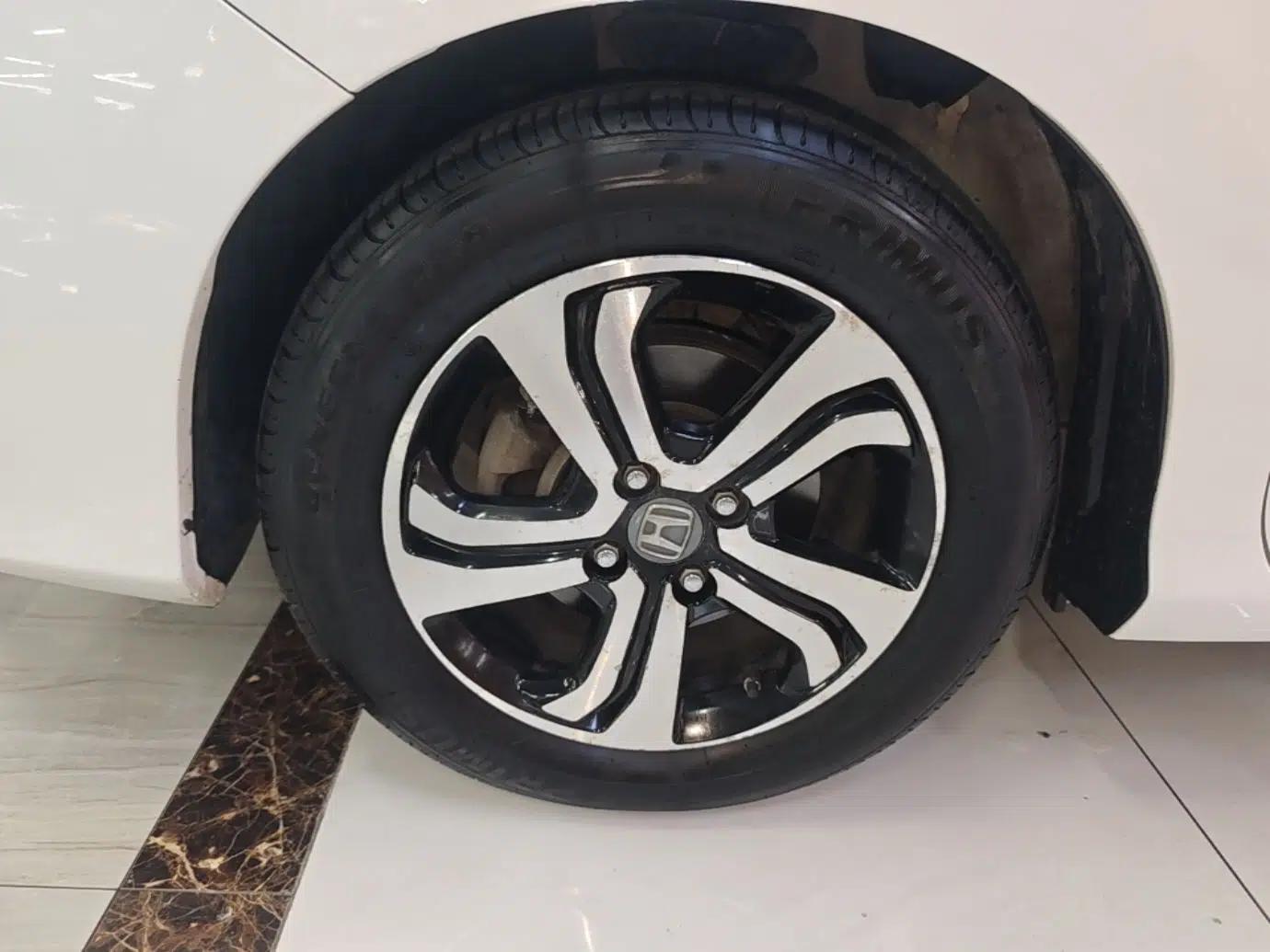 Honda Gienia 2017 1.5L CVT Comfort Version — миниатюра 10
