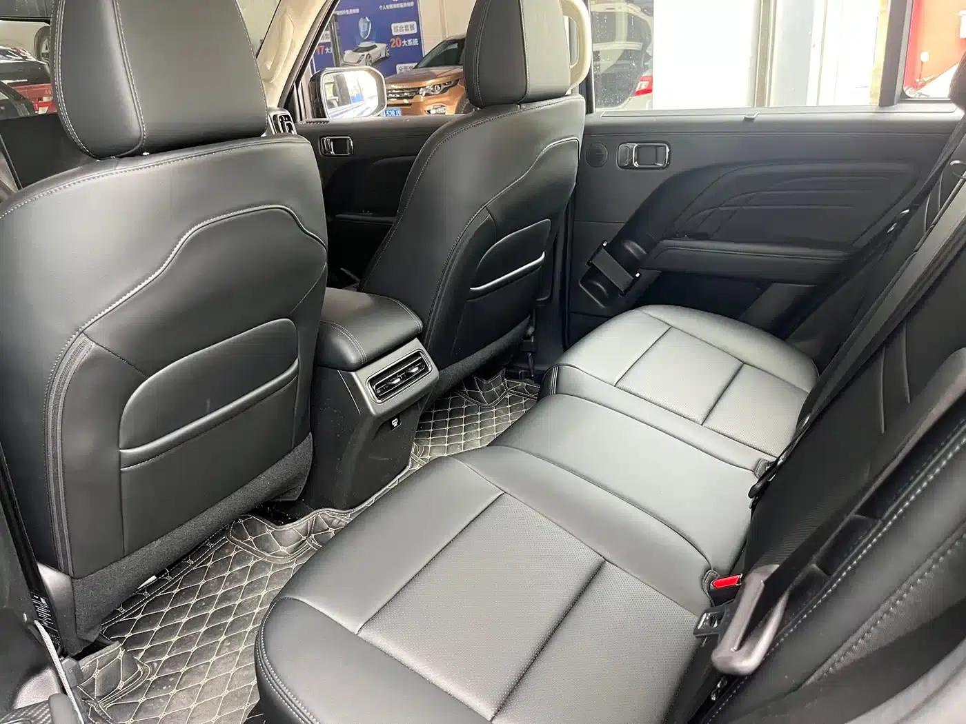 Haval Raptor 2025 Fuel-Powered 2.0T 4WD Ultra — миниатюра 19