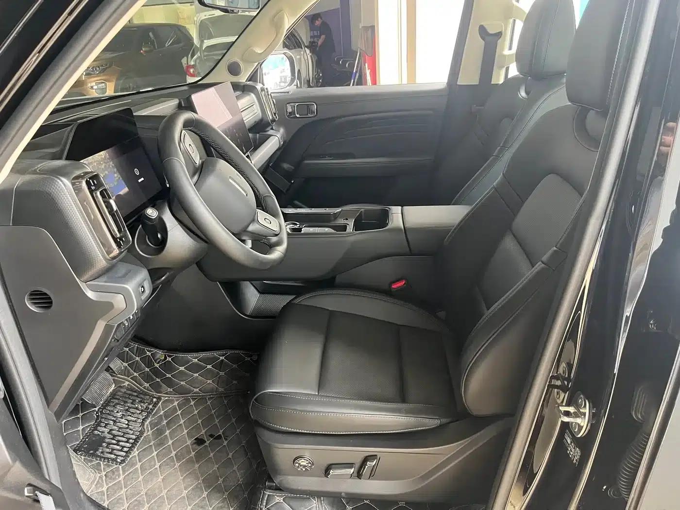 Haval Raptor 2025 Fuel-Powered 2.0T 4WD Ultra — миниатюра 10